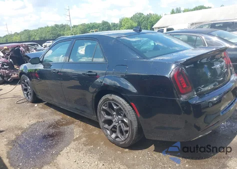 2019 Chrysler 300 S z USA, uszkodzony, nr VIN 2C3CCABT5KH580432